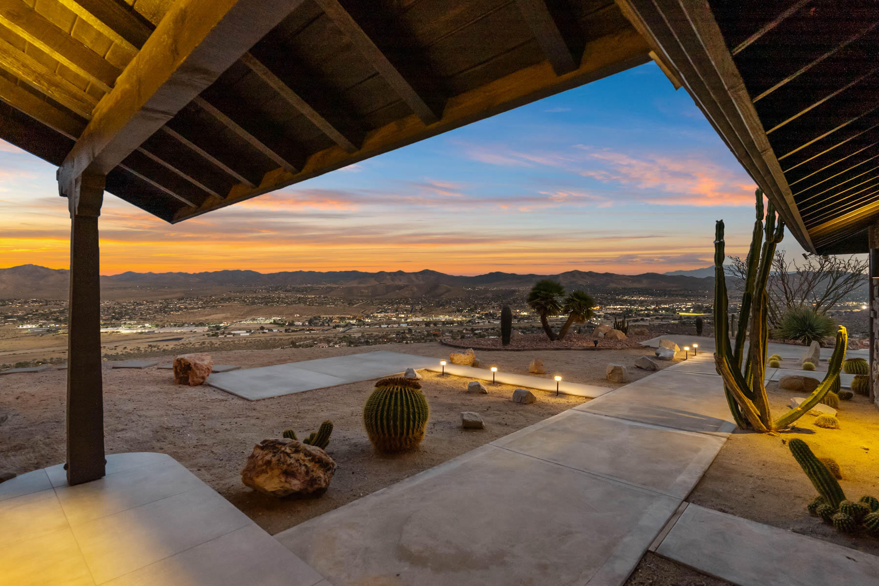 6171 Del Rio WAY