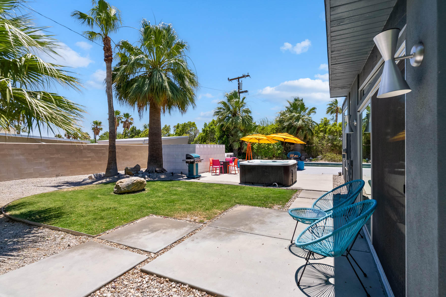 2970 N Davis WAY