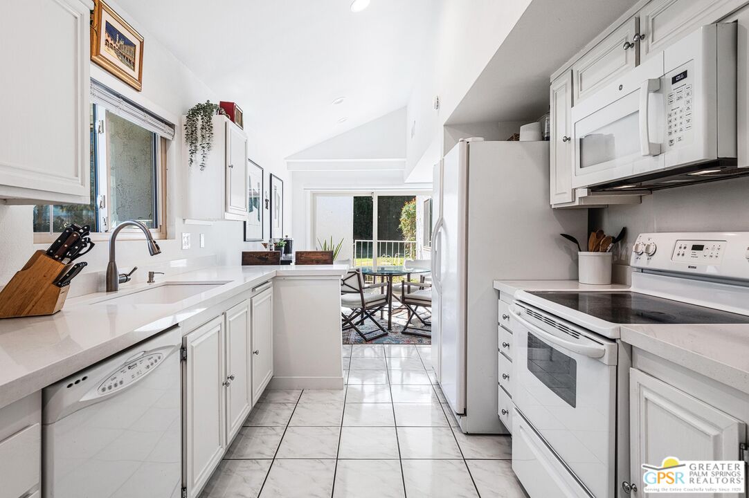 1719 Capri Cir
