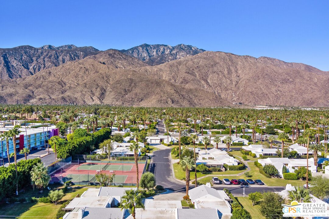 1719 Capri Cir
