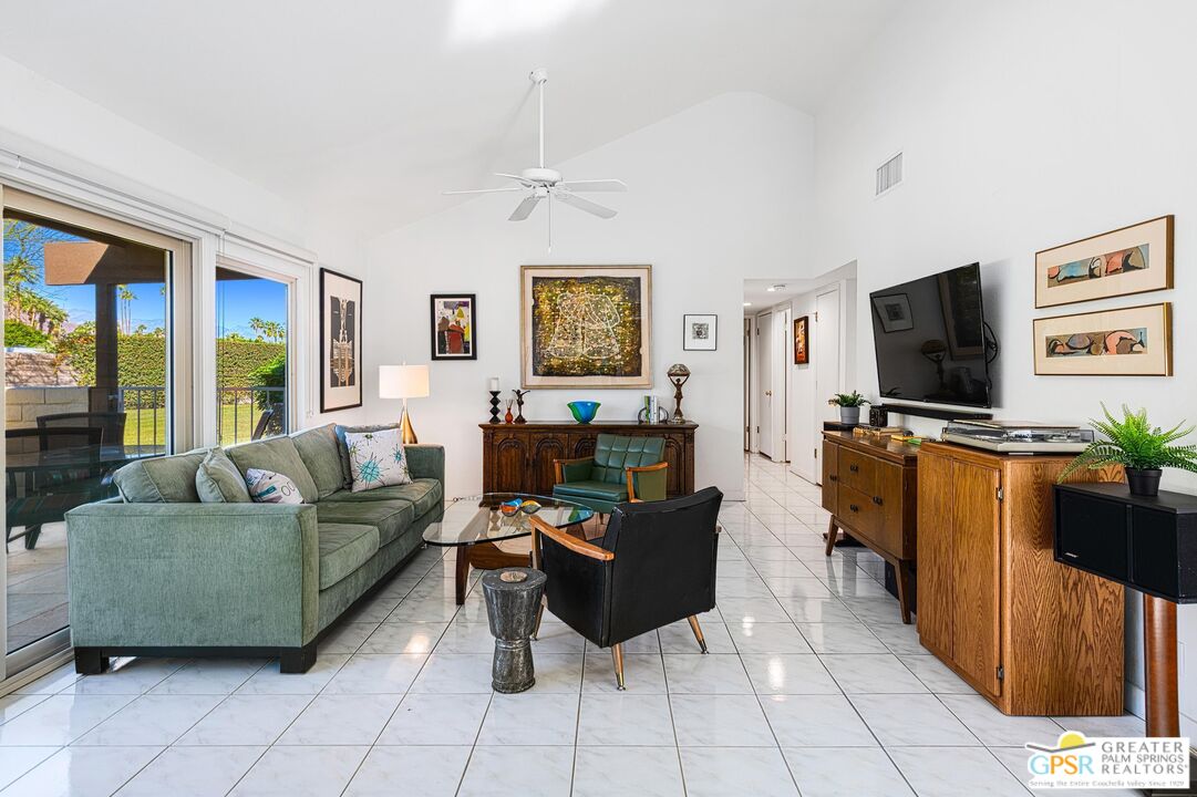 1719 Capri Cir