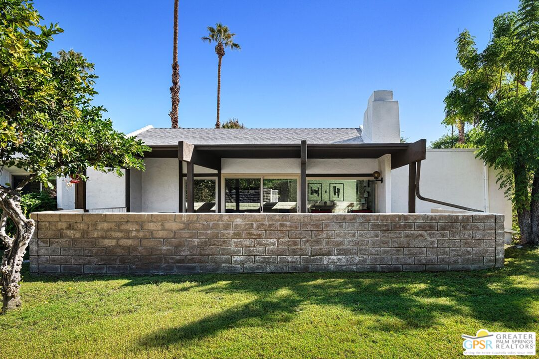 1719 Capri Cir