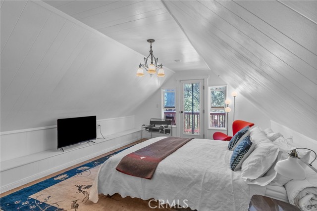 2157 Mariposa LN