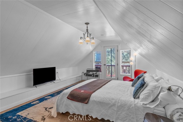 2157 Mariposa LN