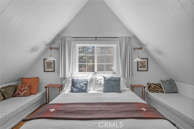 2157 Mariposa LN