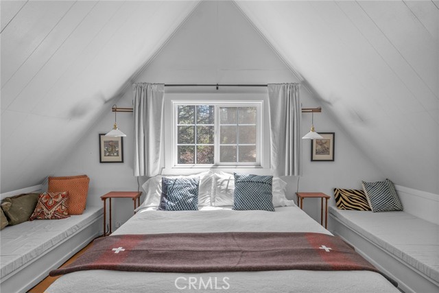 2157 Mariposa LN