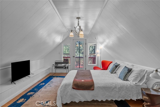2157 Mariposa LN