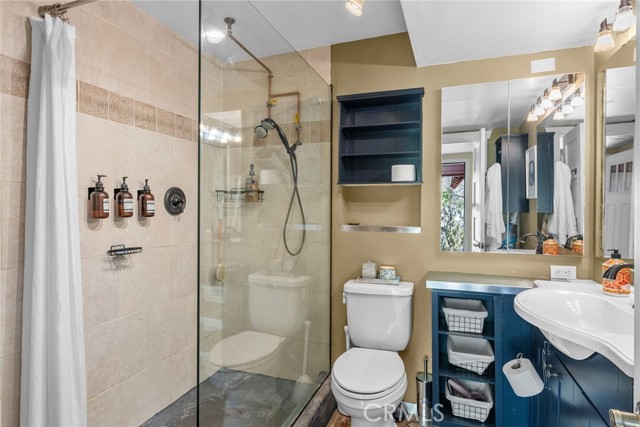 2157 Mariposa LN