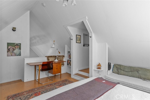 2157 Mariposa LN
