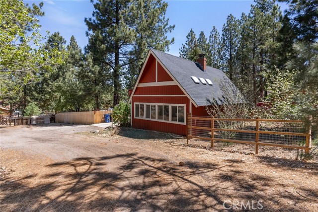 2157 Mariposa LN
