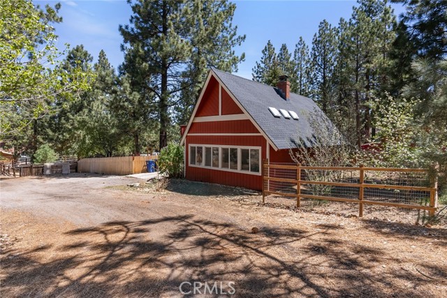 2157 Mariposa LN
