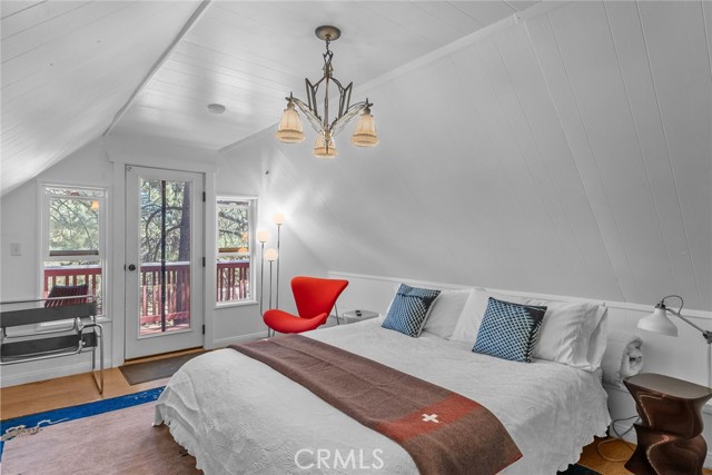 2157 Mariposa LN