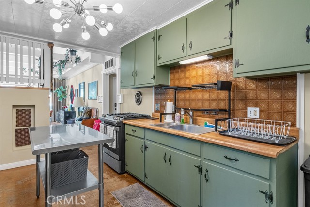2157 Mariposa LN
