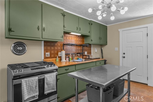 2157 Mariposa LN
