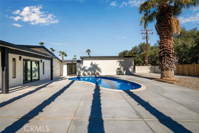 2890 N Farrell DR