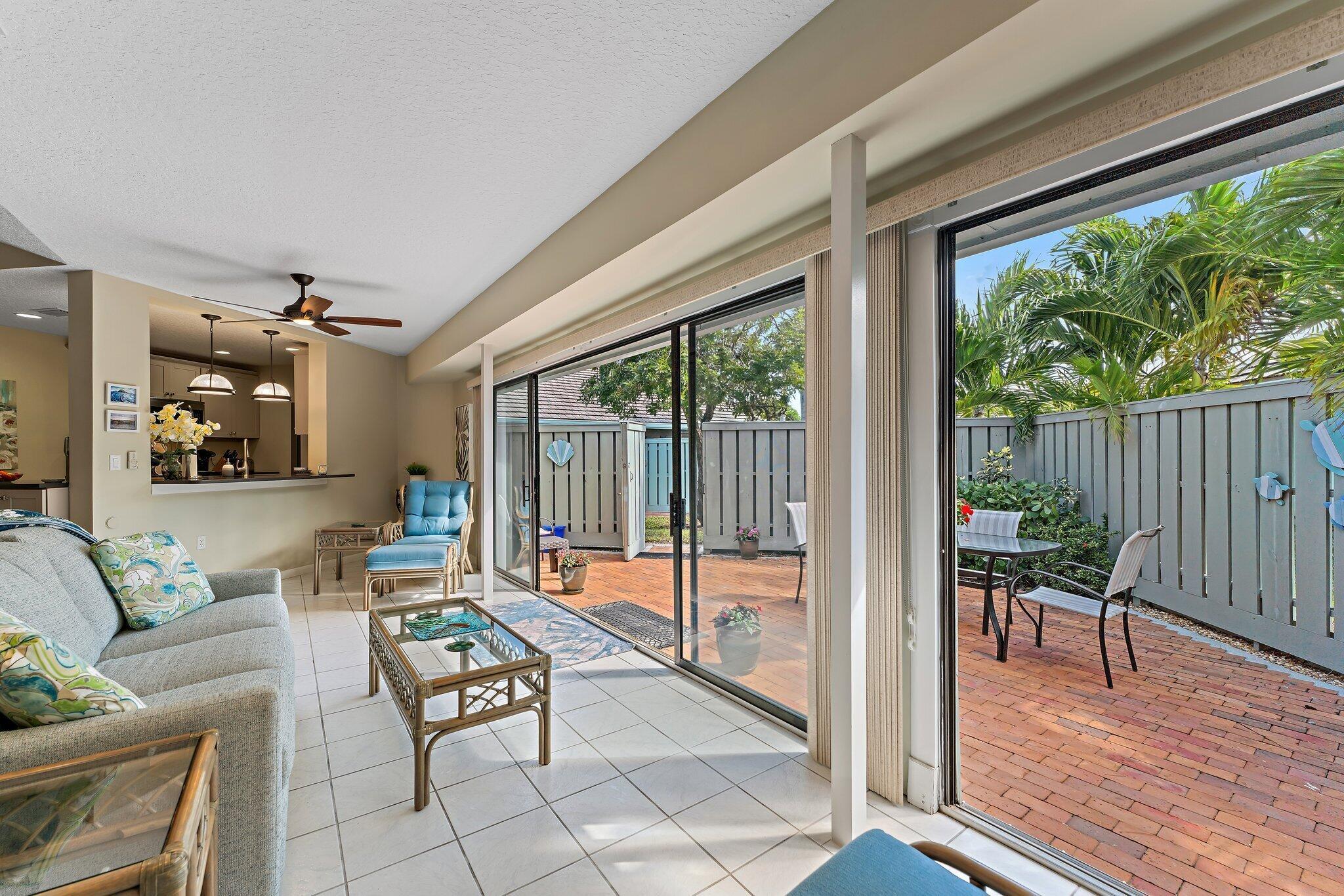 1127 E Seminole Avenue 4b