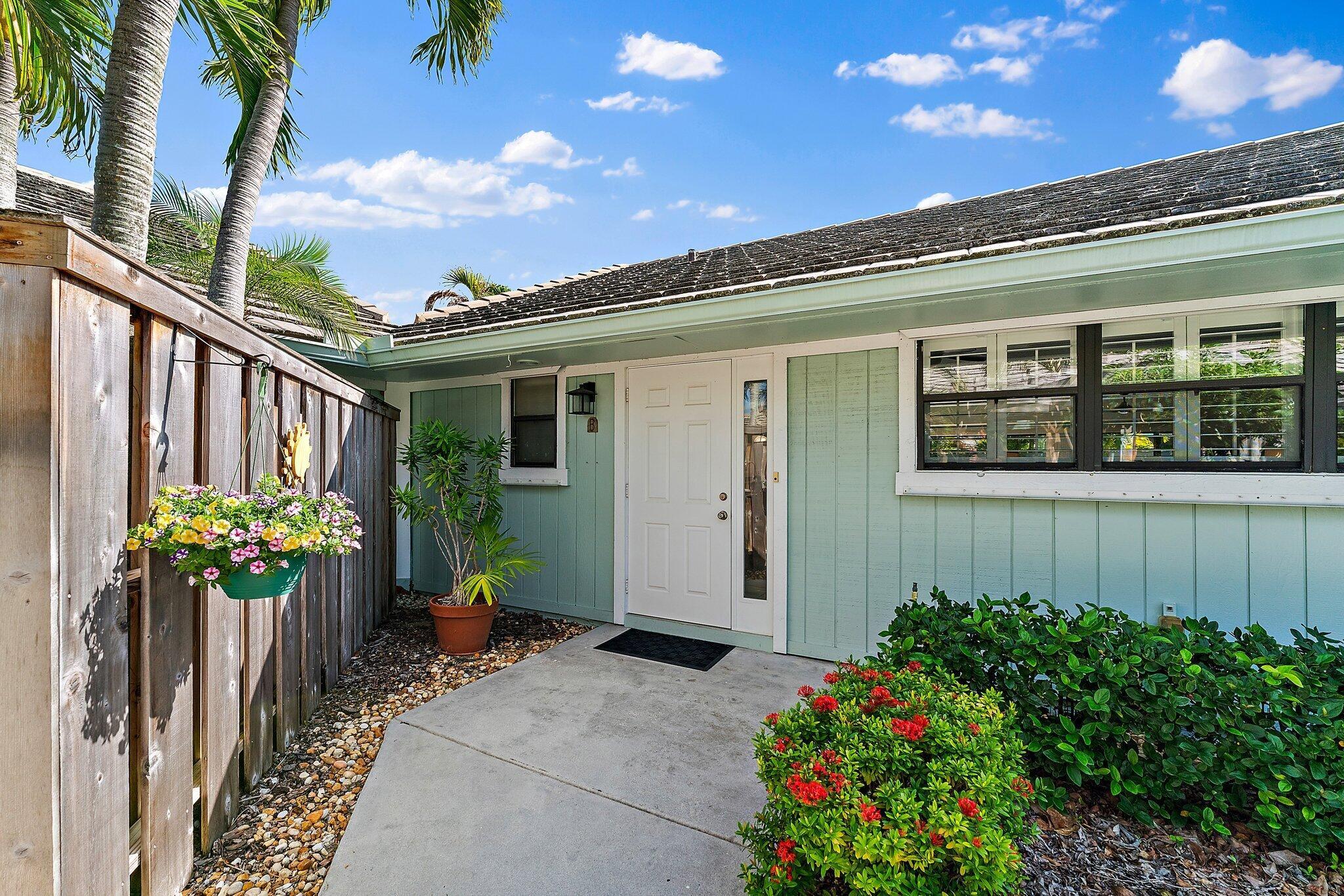 1127 E Seminole Avenue 4b