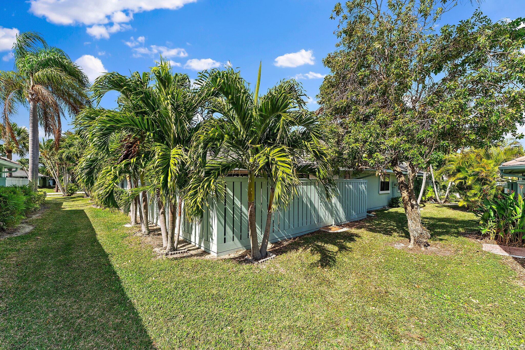 1127 E Seminole Avenue 4b