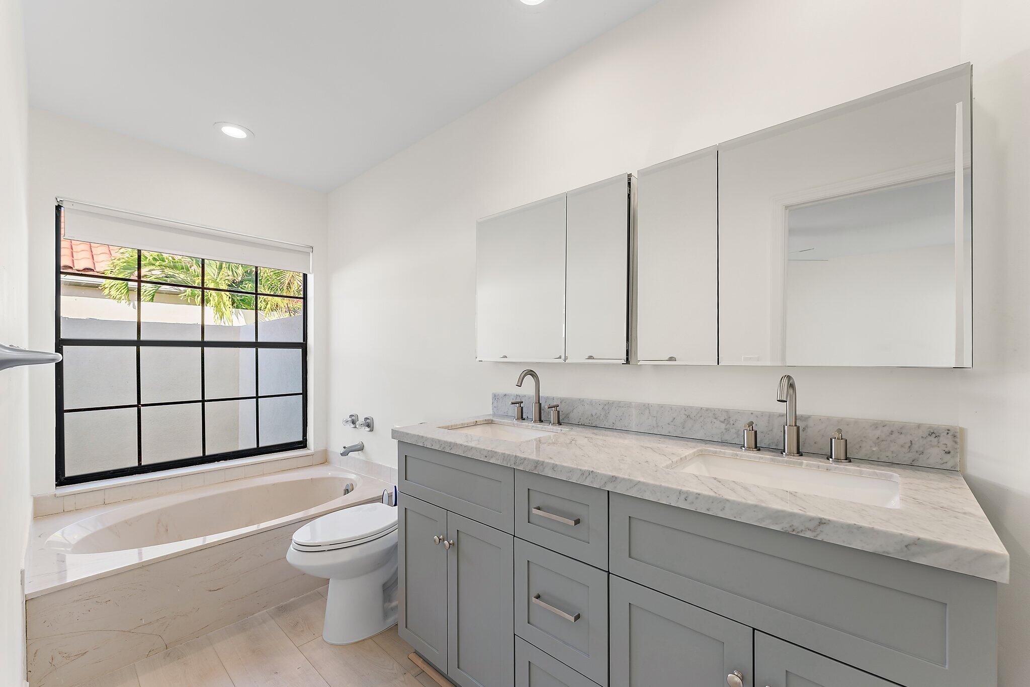 1483 Via Del Sol Drive