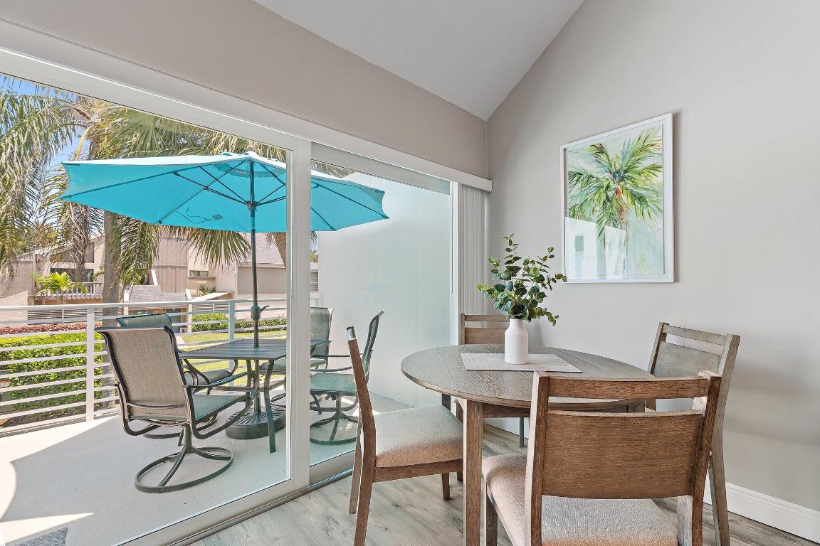 1605 S Us Highway 1 209m2