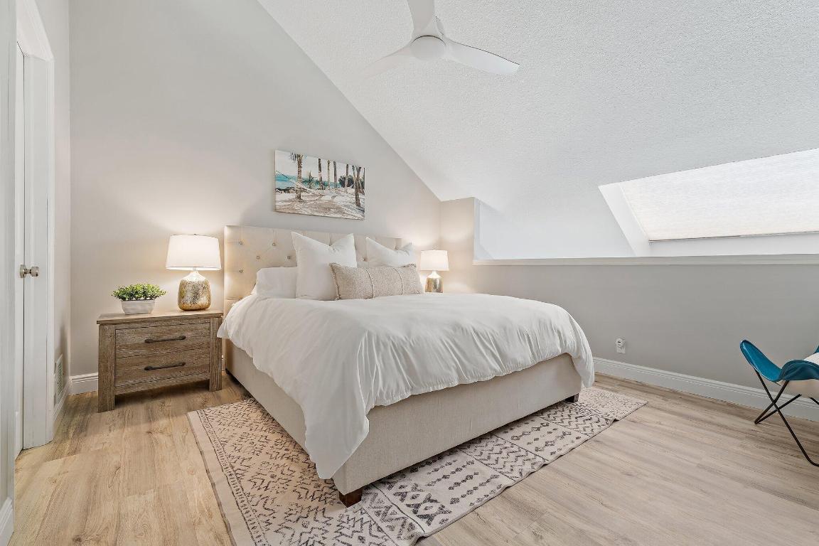 1605 S Us Highway 1 209m2