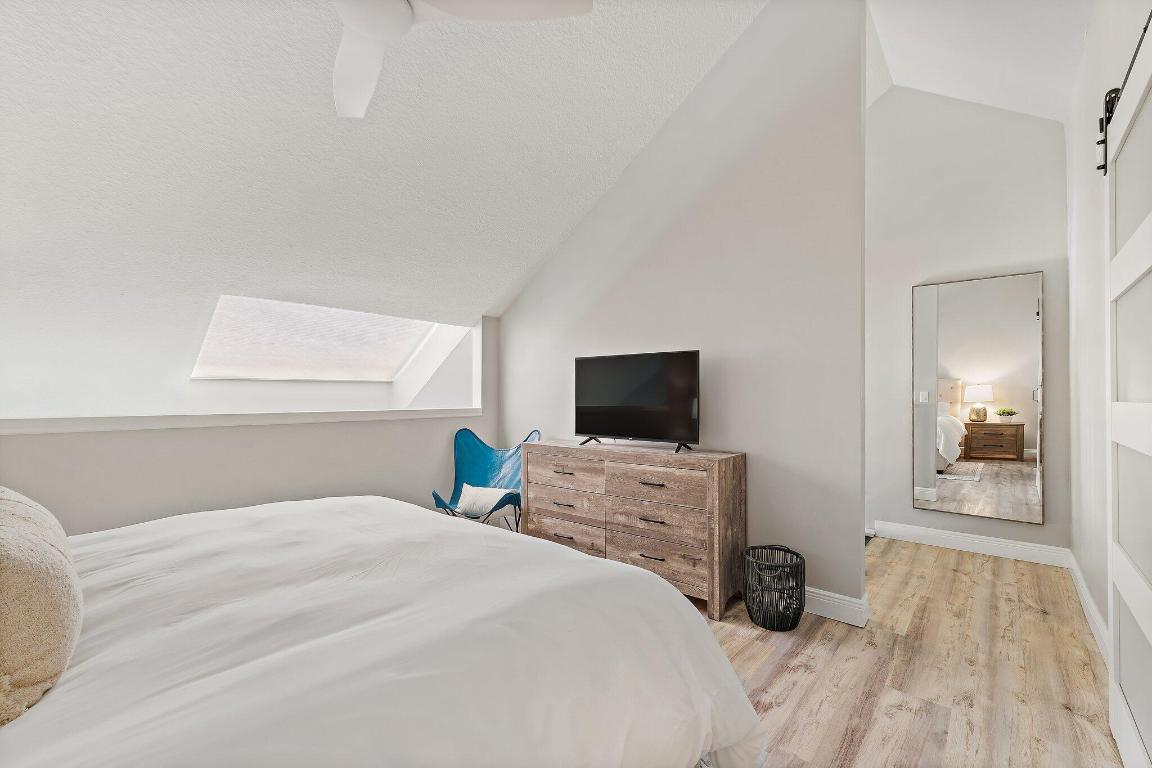 1605 S Us Highway 1 209m2