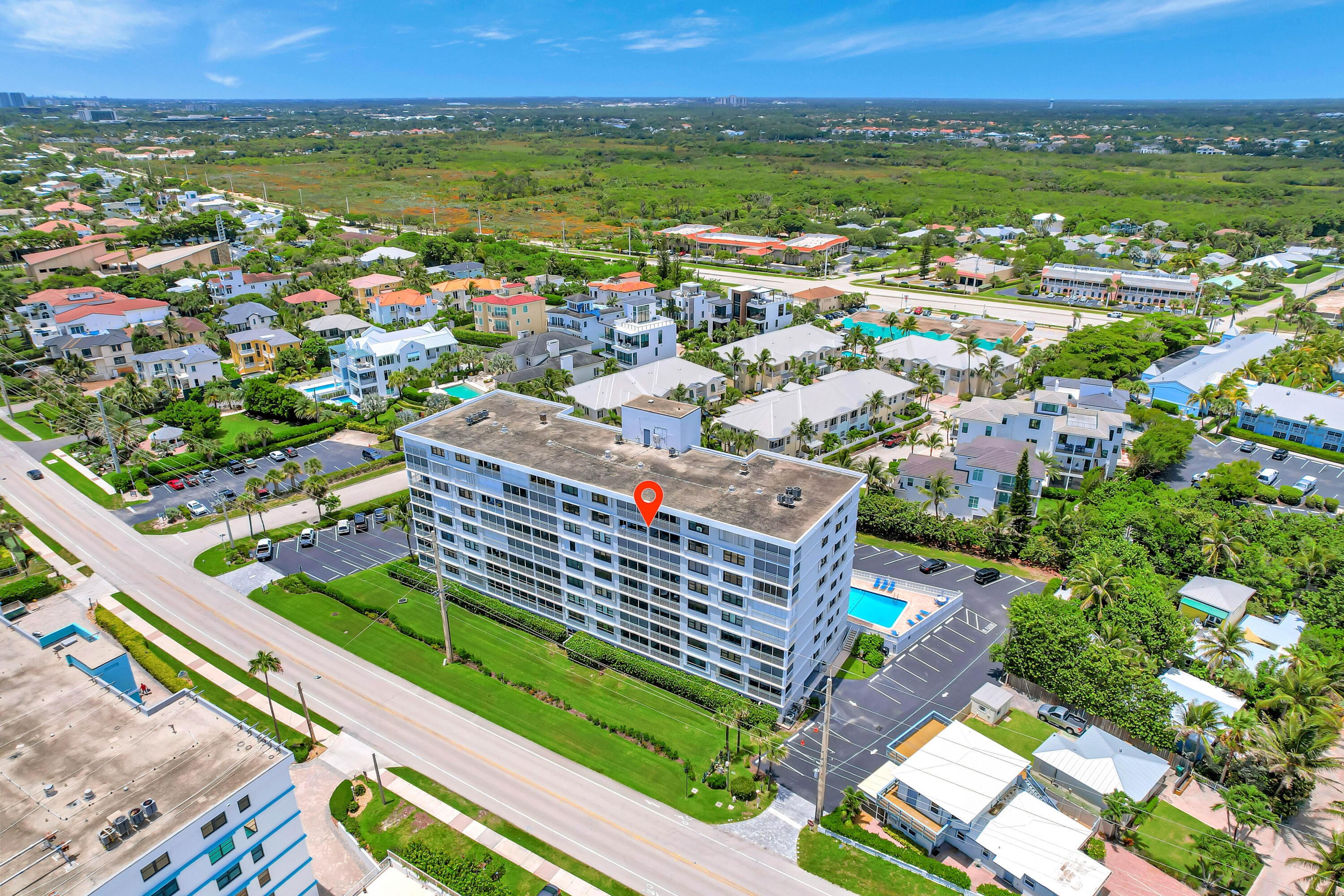 911 Ocean Drive 704