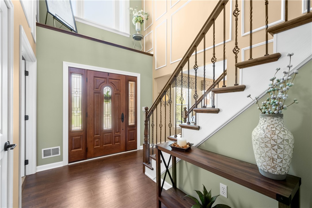 204 Elmhurst Circle