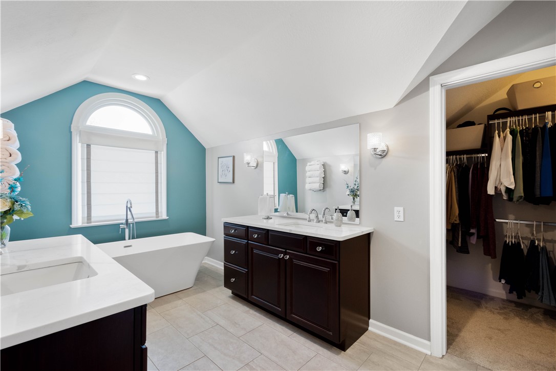 204 Elmhurst Circle