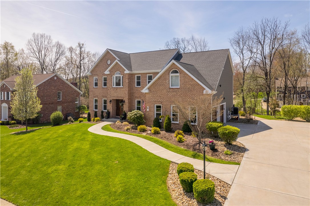 204 Elmhurst Circle