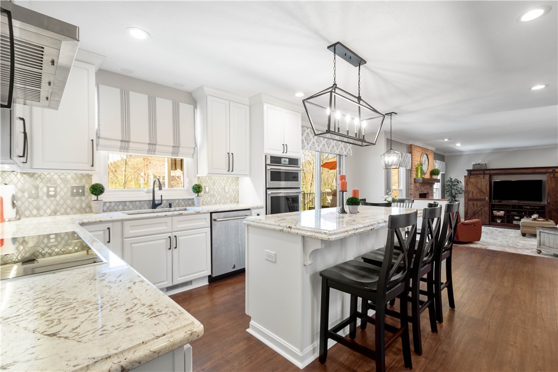 204 Elmhurst Circle