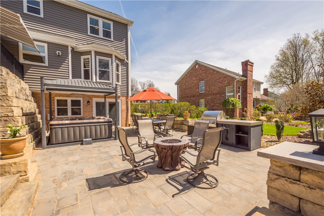 204 Elmhurst Circle