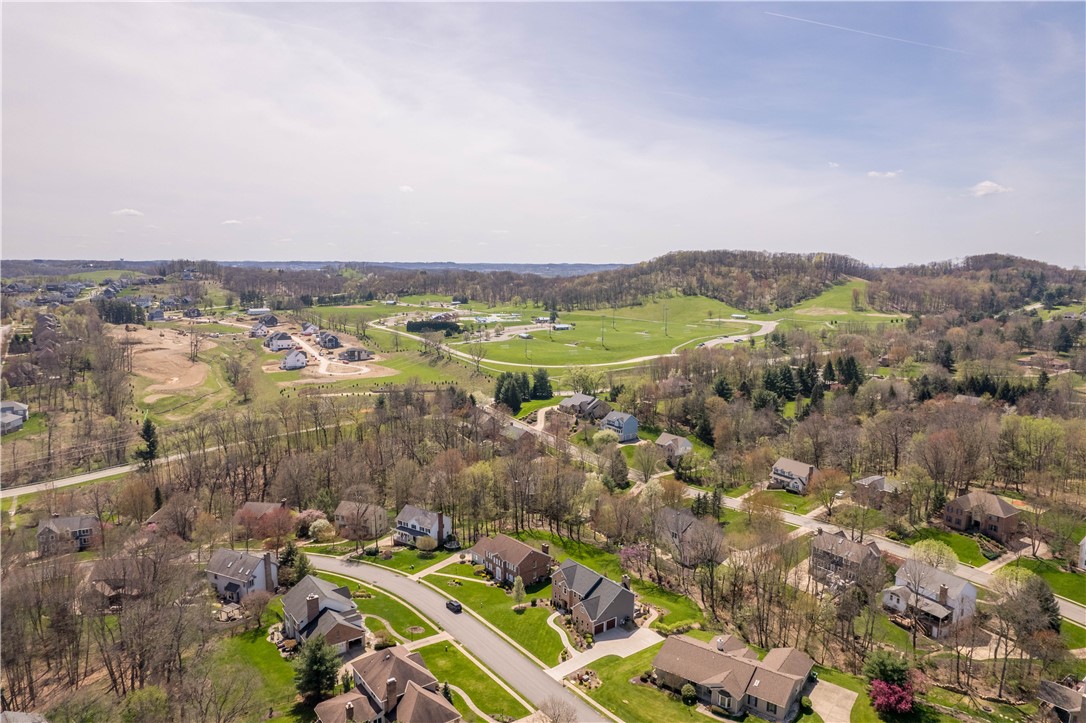 204 Elmhurst Circle