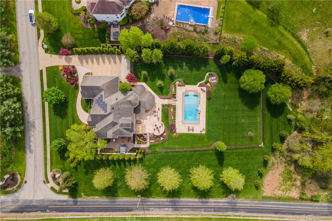 2207 Grandeur Dr