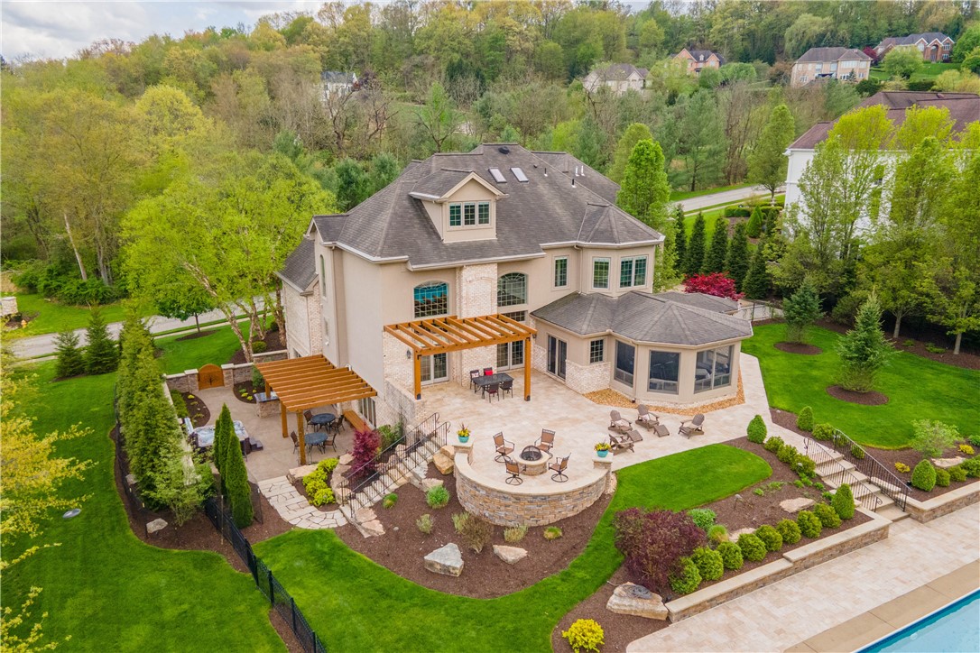 2207 Grandeur Dr