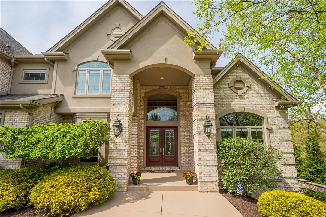 2207 Grandeur Dr