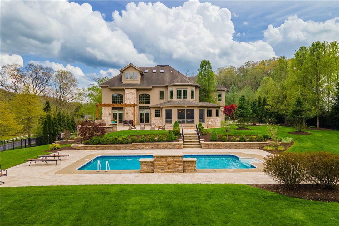 2207 Grandeur Dr