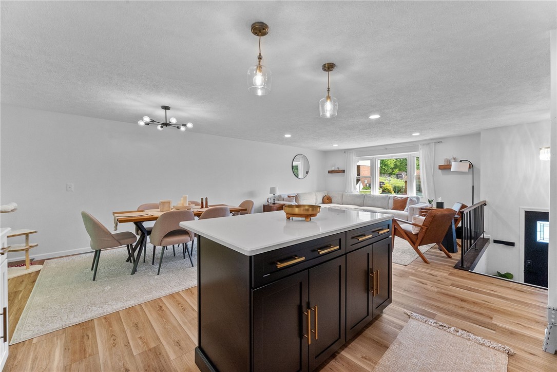 2406 Rolling Farms Rd