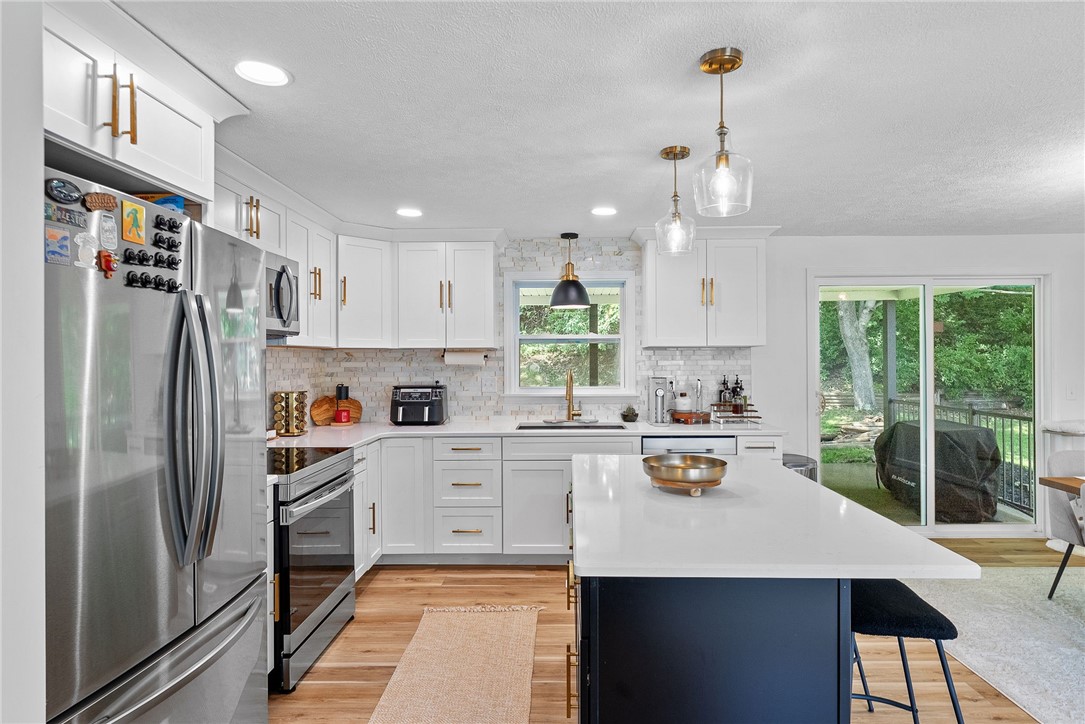 2406 Rolling Farms Rd