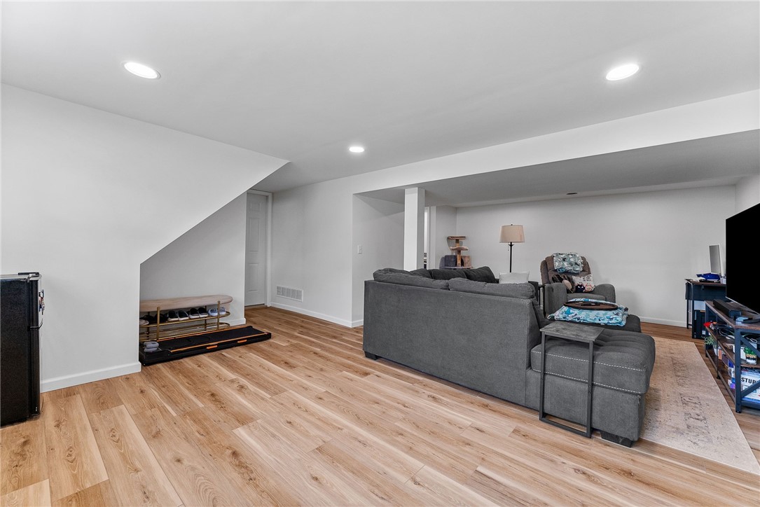 2406 Rolling Farms Rd