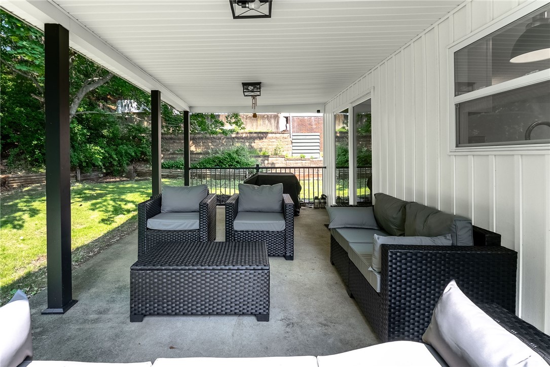 2406 Rolling Farms Rd