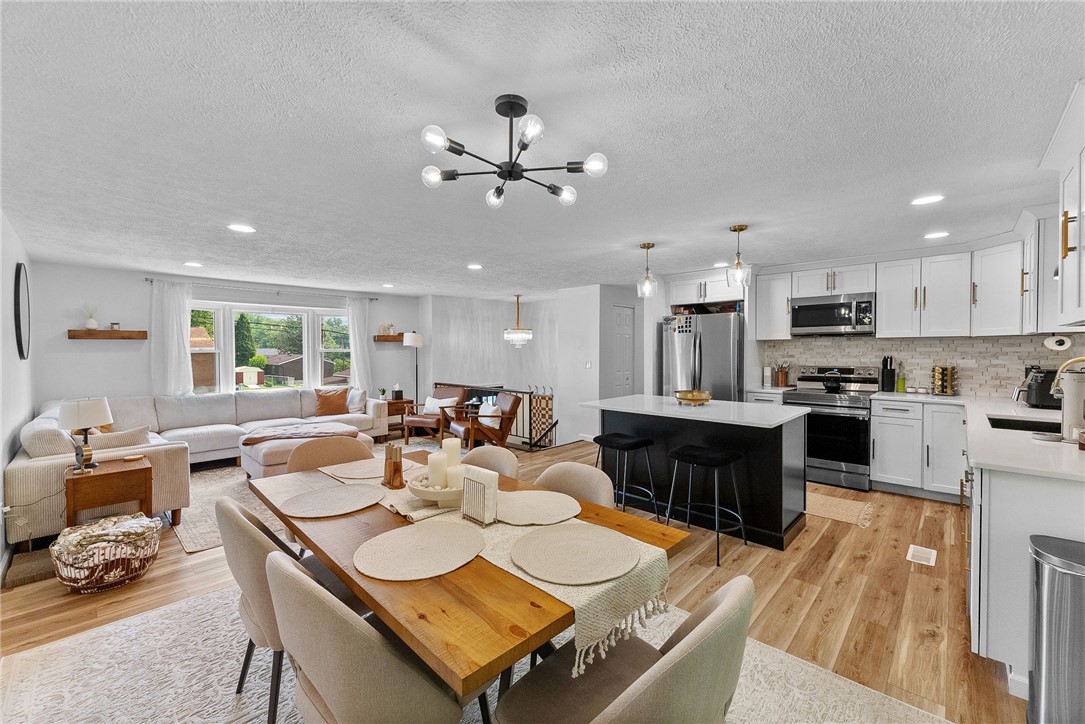 2406 Rolling Farms Rd