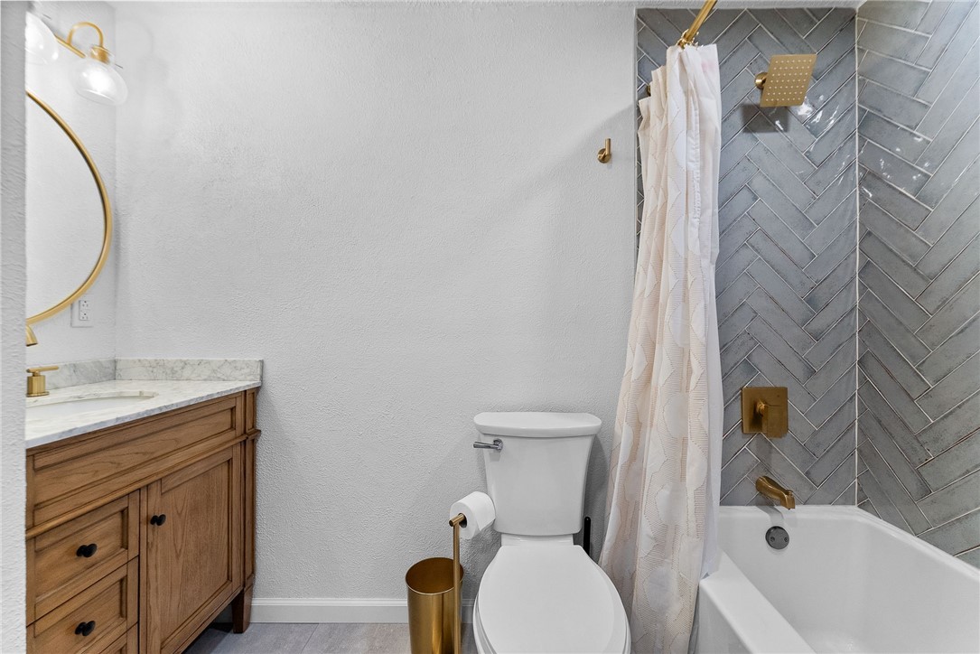 2406 Rolling Farms Rd