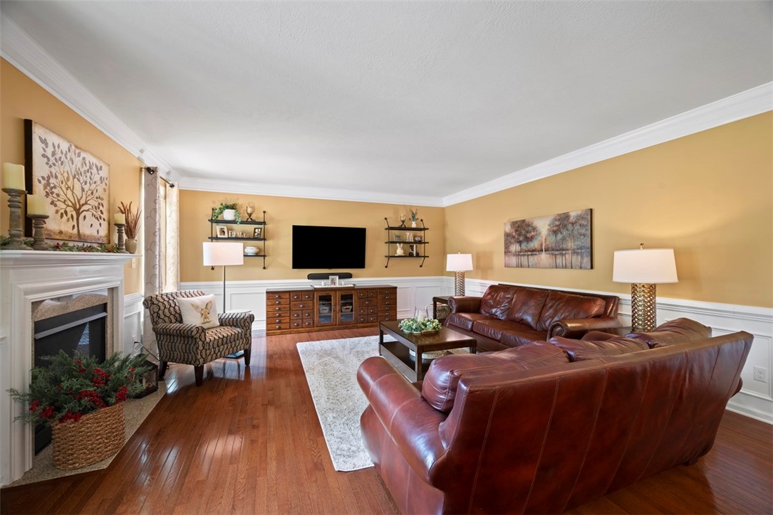 743 PACKSADDLE TRAIL