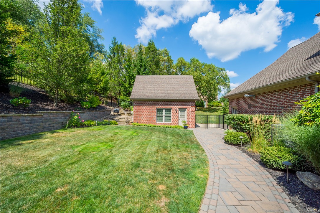 805 Chapel Hill Dr.
