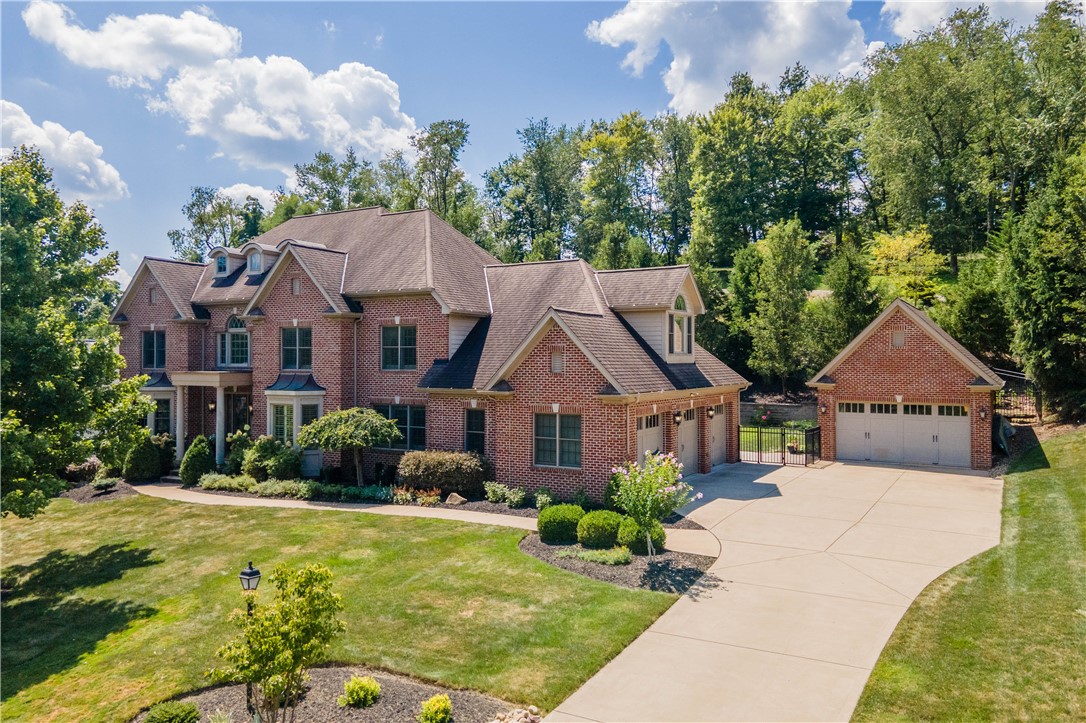805 Chapel Hill Dr.