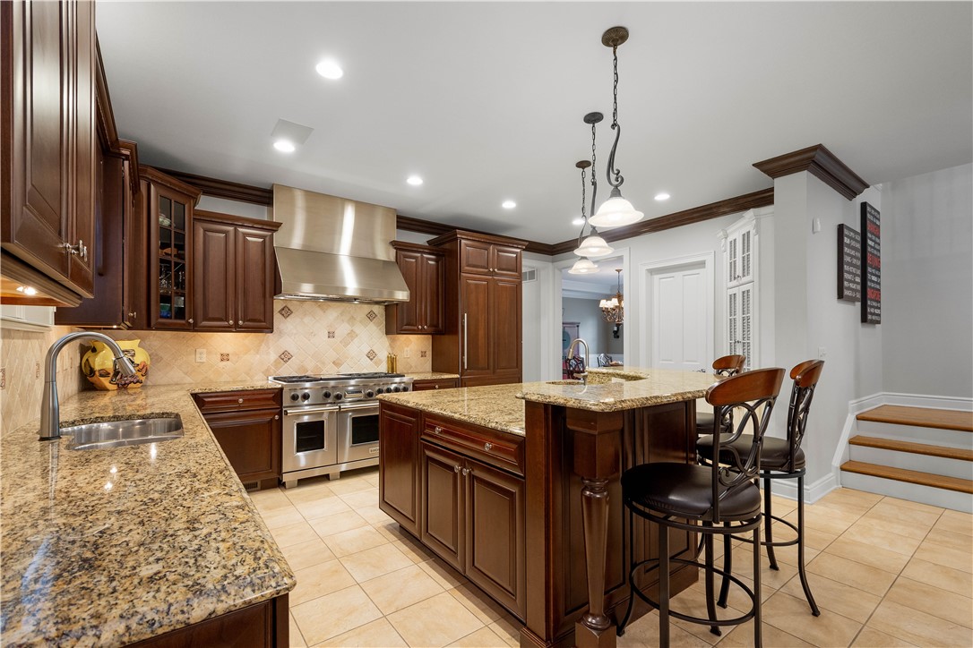 805 Chapel Hill Dr.