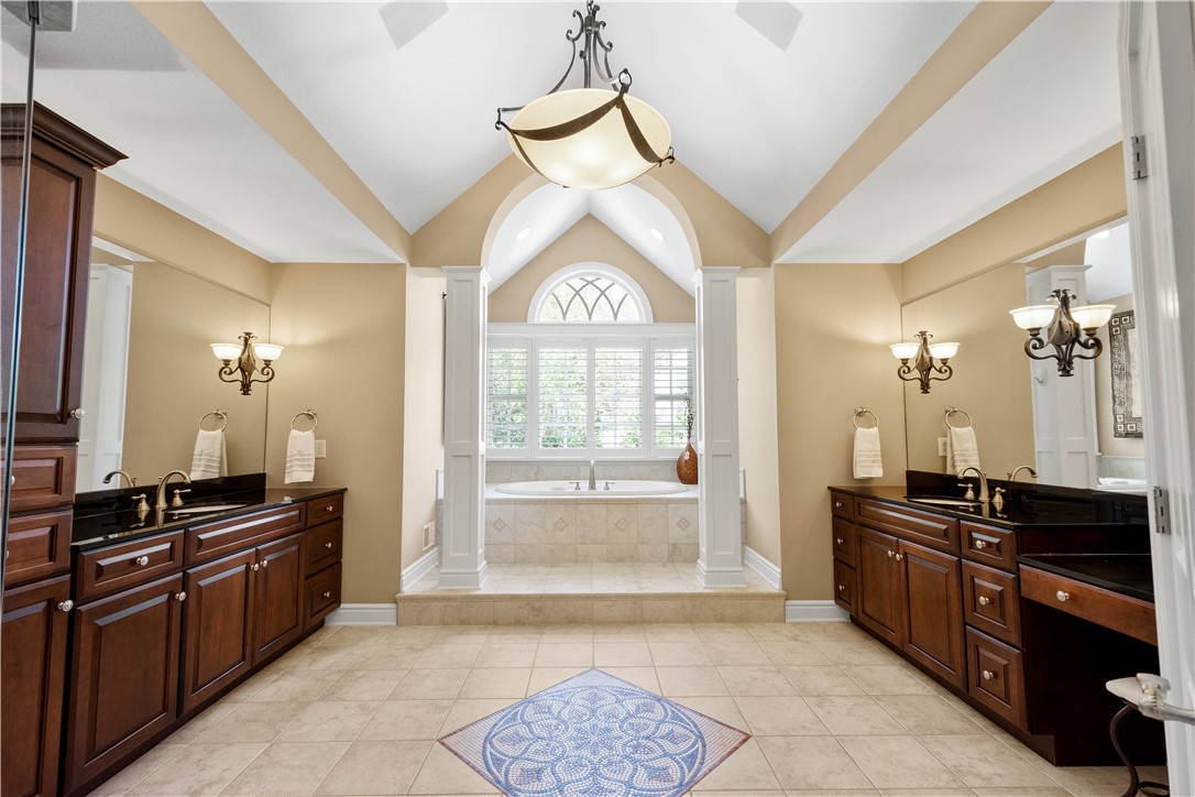 805 Chapel Hill Dr.