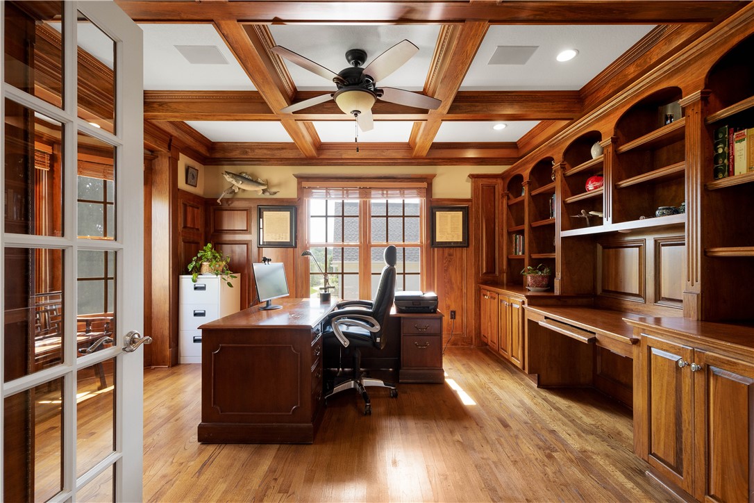 805 Chapel Hill Dr.