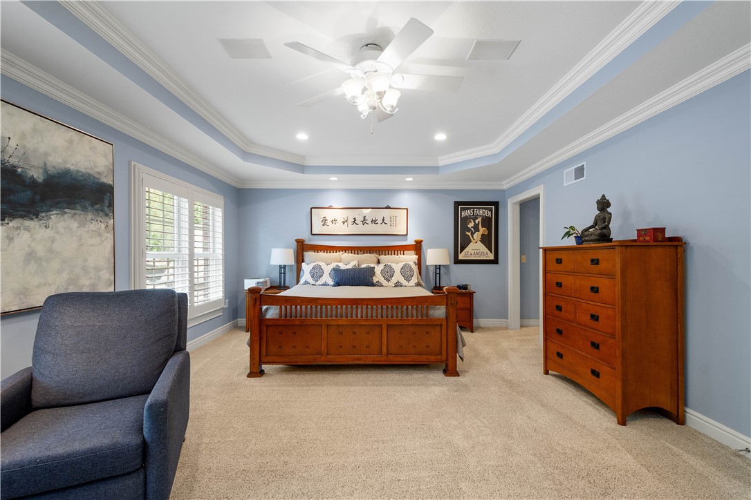 805 Chapel Hill Dr.